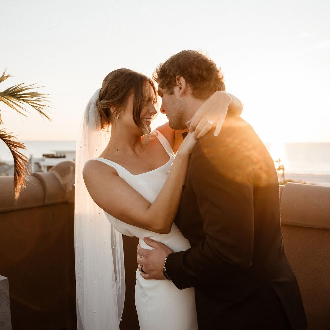 ^ this and living for the hope of it all 

#beachwedding #hotelzamora #weddinginspo #stpetebeach #stpetersburgflorida #tampabay #floridaweddingvenue