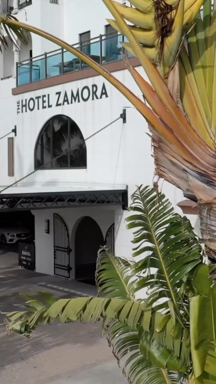 Experience luxury every hour of the day 💫

#stpetebeach #hotelzamora #tampabay #stpete #luxuryhotels #luxuryvacation #luxurytravel #boatvacation