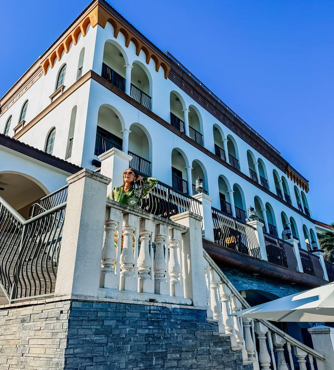 “Sometimes your soul just needs saltwater, sunlight, and a soft place to land.” ✨

That soft place? @HotelZamora — my Mediterranean escape right on St. Pete Beach. The whole vibe feels like coastal Europe wandered into Florida… white arches, chill breezes, and sun-soaked corners everywhere you look.

Our room was super spacious with those dreamy beach + marina views that make you forget what day it is. I swear the sunsets from the balcony hit different here — all pastel skies and “wow, life is good” energy. 🌅🌴

Between rooftop hangs, barefoot walks by the water, and just letting my brain breathe for a minute… this stay was exactly the reset I needed.

Hotel Zamora, you’re a whole mood. ✌🏼🌊✨ #stpetebeach #beachhotel #fallinflorida